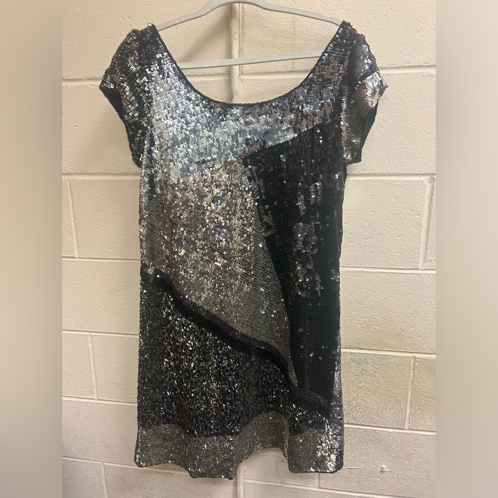 Woman’s nylon and viscose Lux silver black sequined short sleeve zipper dress l